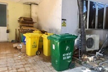 Chú trọng quản lý, xử lý rác thải y tế nhằm đảm bảo vệ sinh môi trường, tránh lây lan dịch bệnh.
