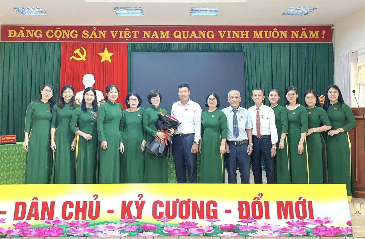 Khơi dậy khát vọng đổi mới, sáng tạo của cán bộ, công chức, viên chức