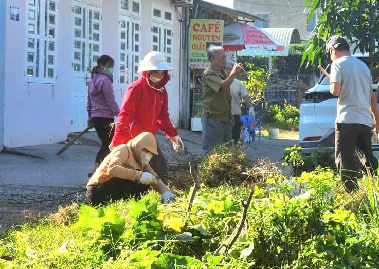 Chỉnh trang đô thị trên địa bàn phường, xã chuẩn bị đón tết Nguyên đán Ất Tỵ năm 2025