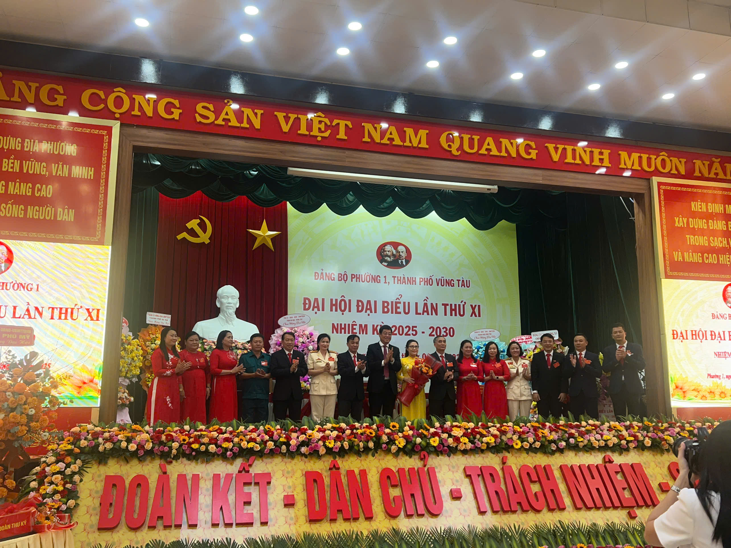 Triển khai nhiều giải pháp đảm bảo an ninh, trật tự phục vụ Đại hội Đảng các cấp và Đại hội XIV của Đảng.